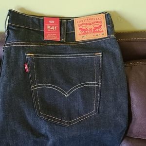 Mens Levi's 541 Athletic Fit. 42x32